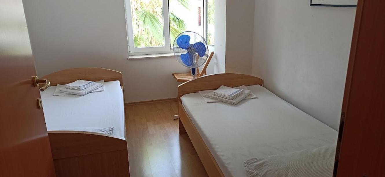 Apartmani Zulin Seget Vranjica Eksteriør bilde